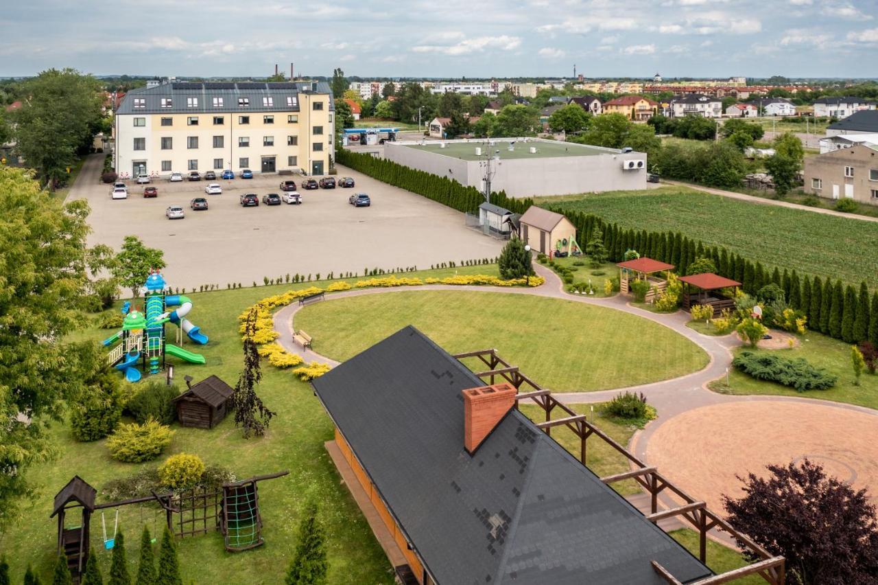 Hotel Austeria Conference & Spa Ciechocinek Exterior foto